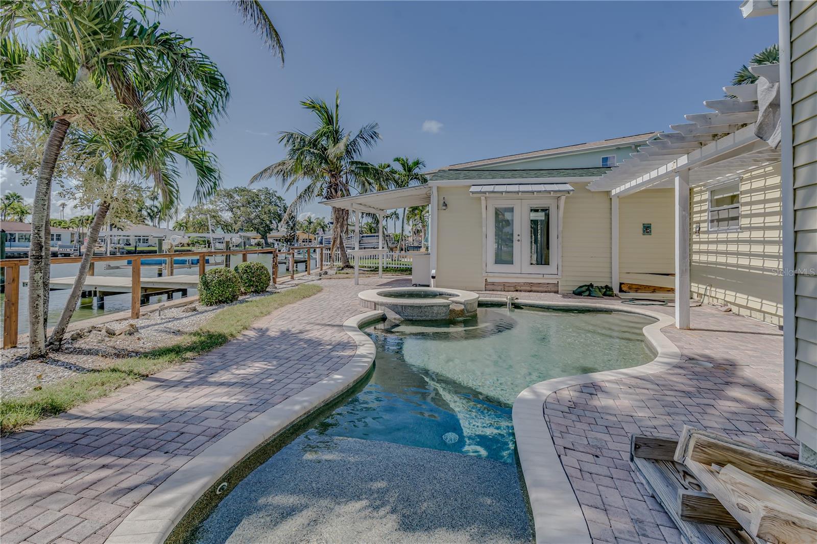 16029 REDINGTON DR — photo 48