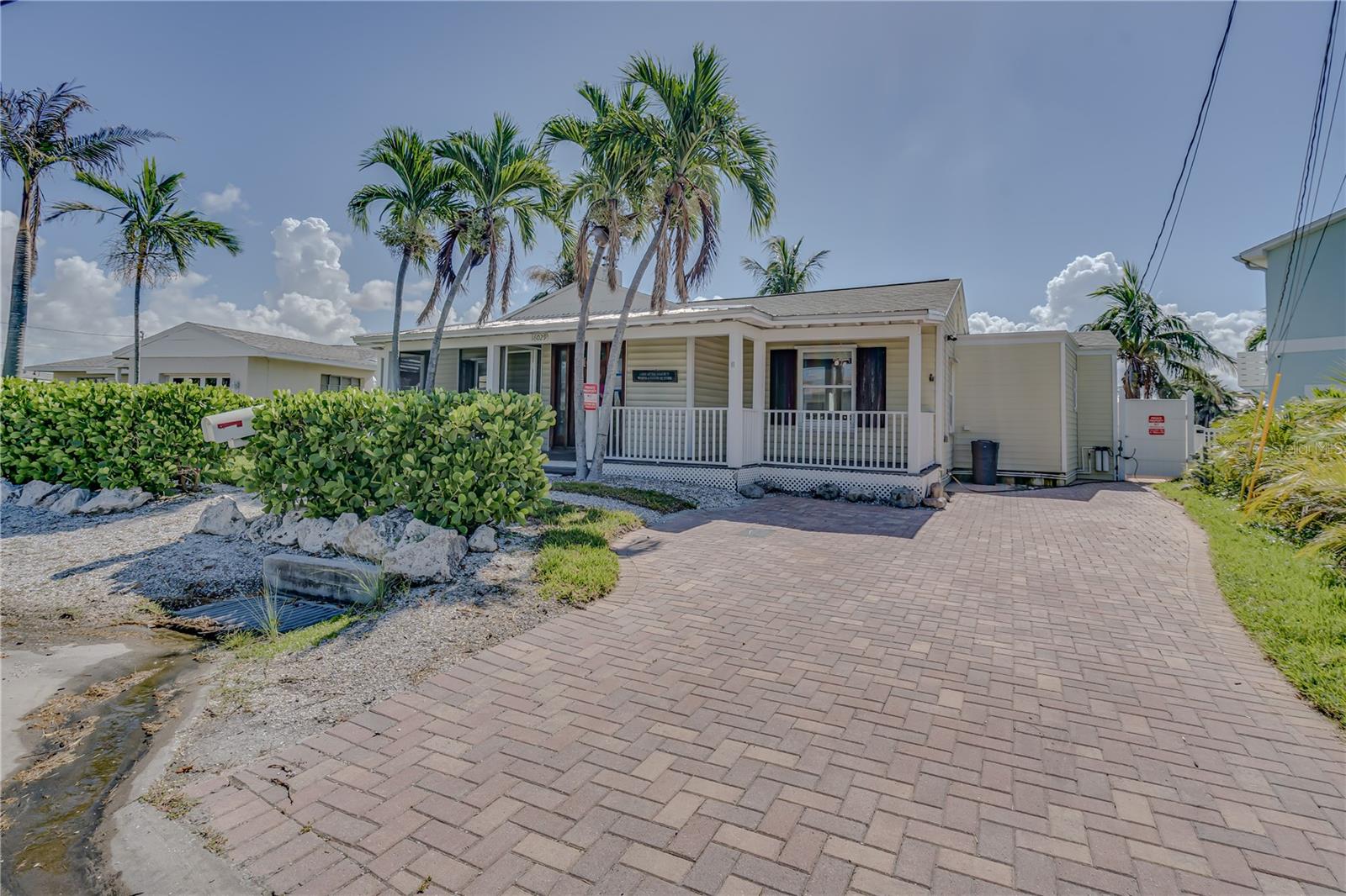16029 REDINGTON DR — photo 51