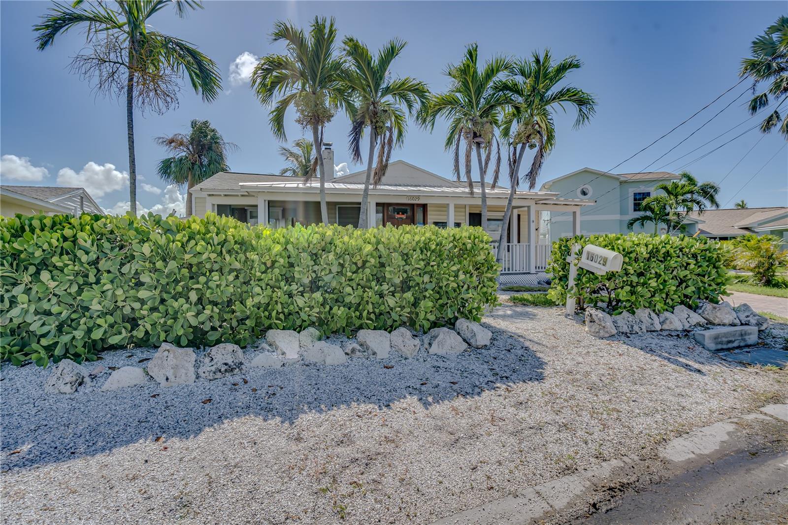 16029 REDINGTON DR — photo 52