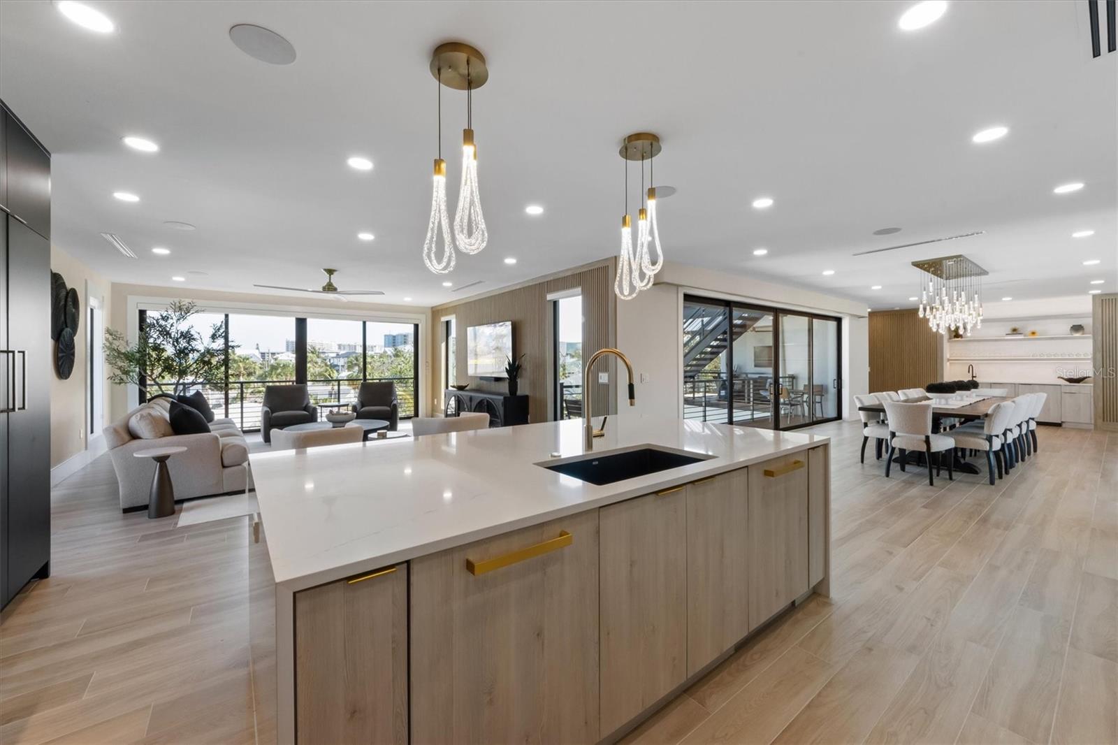 540 S POLK DR — photo 24