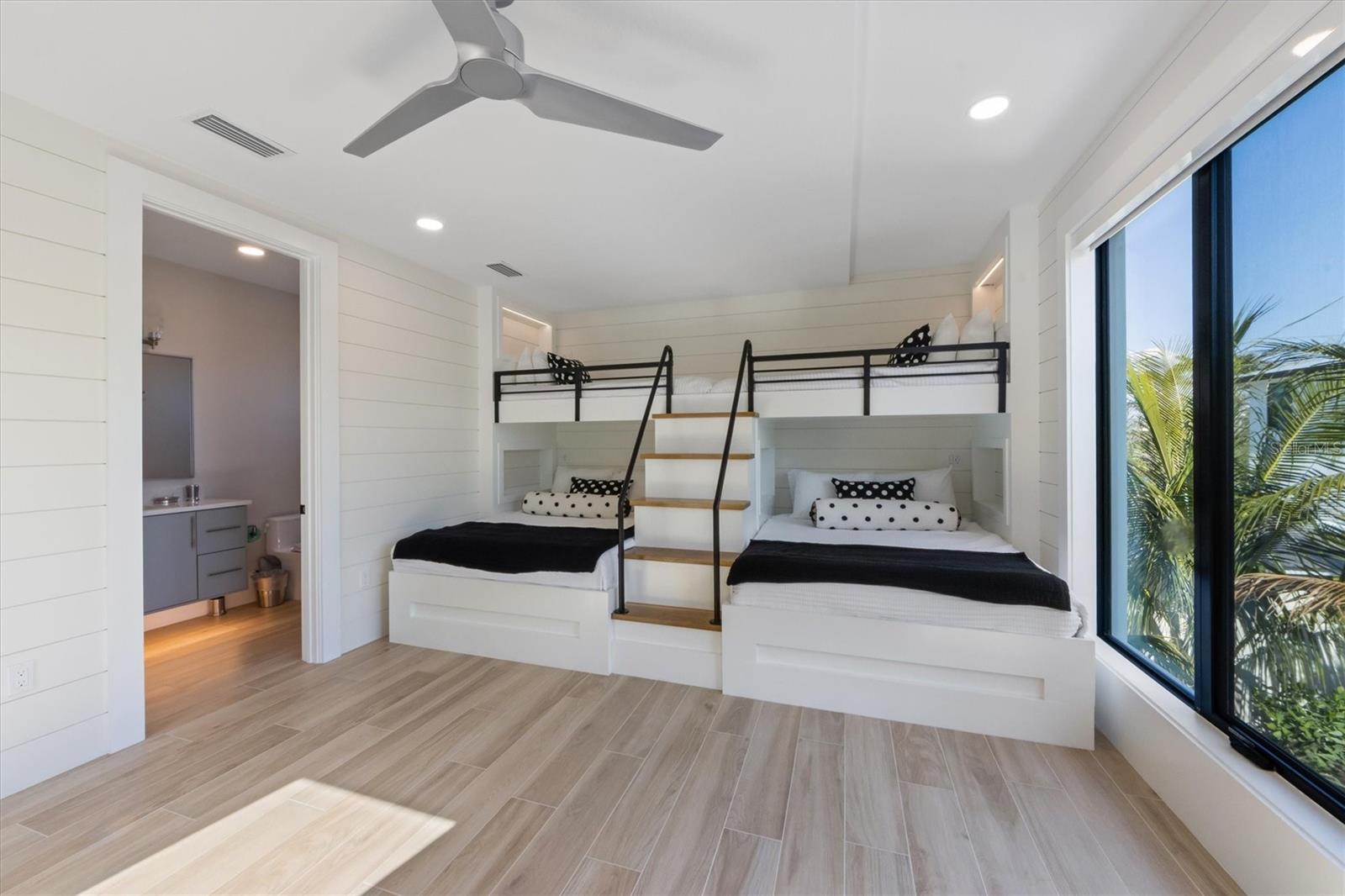 540 S POLK DR — photo 61
