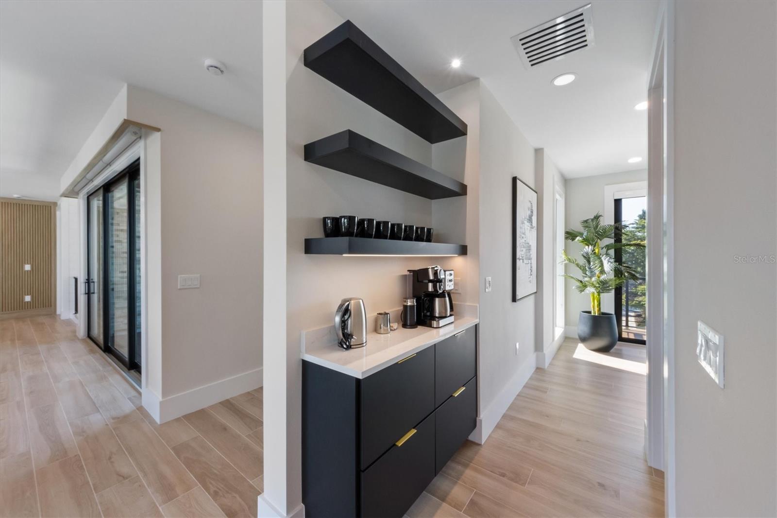 540 S POLK DR — photo 23