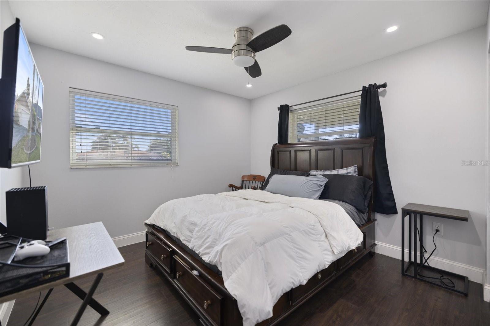 1627 DEL MONTE CT — photo 28