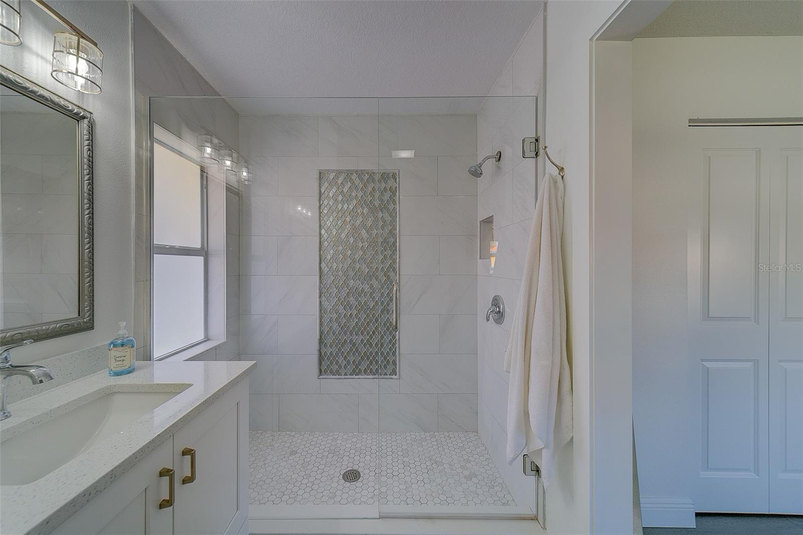 2109 BAYSHORE DR — photo 21