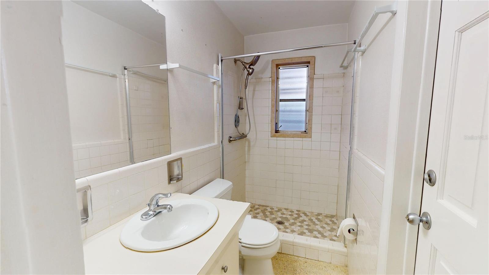 1546 BELLEAIR RD — photo 35