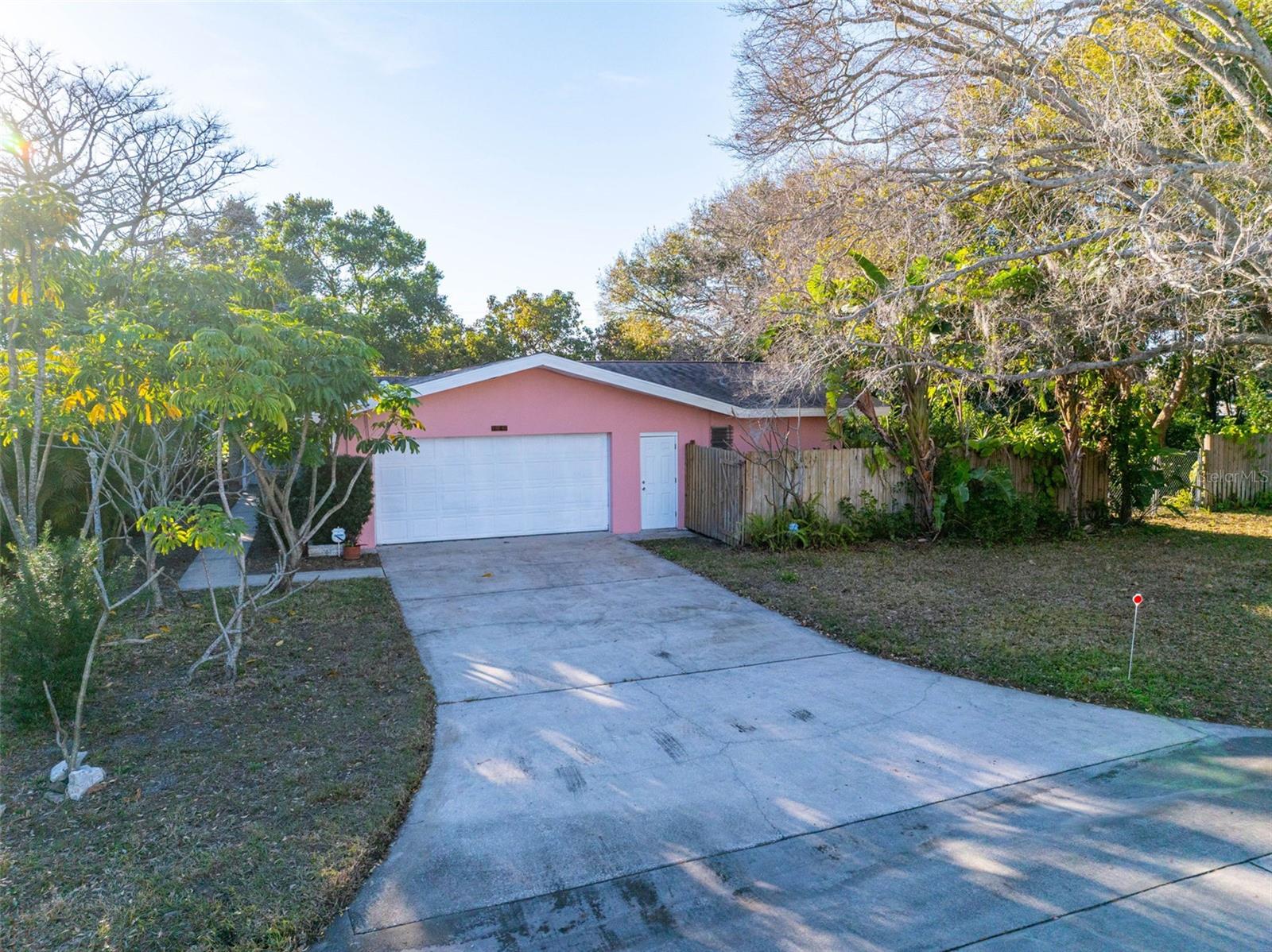 1546 BELLEAIR RD — photo 4