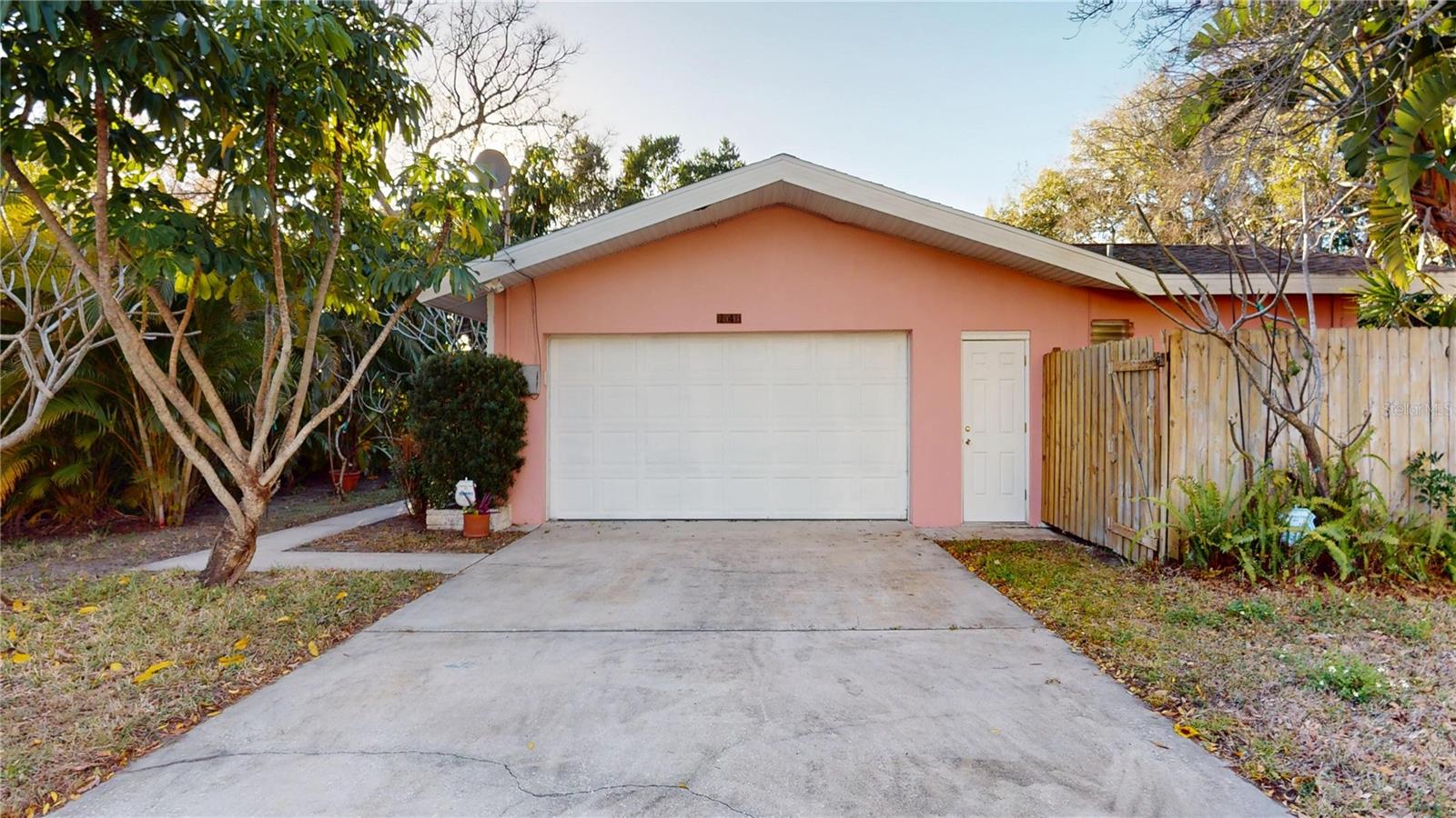 1546 BELLEAIR RD — photo 39
