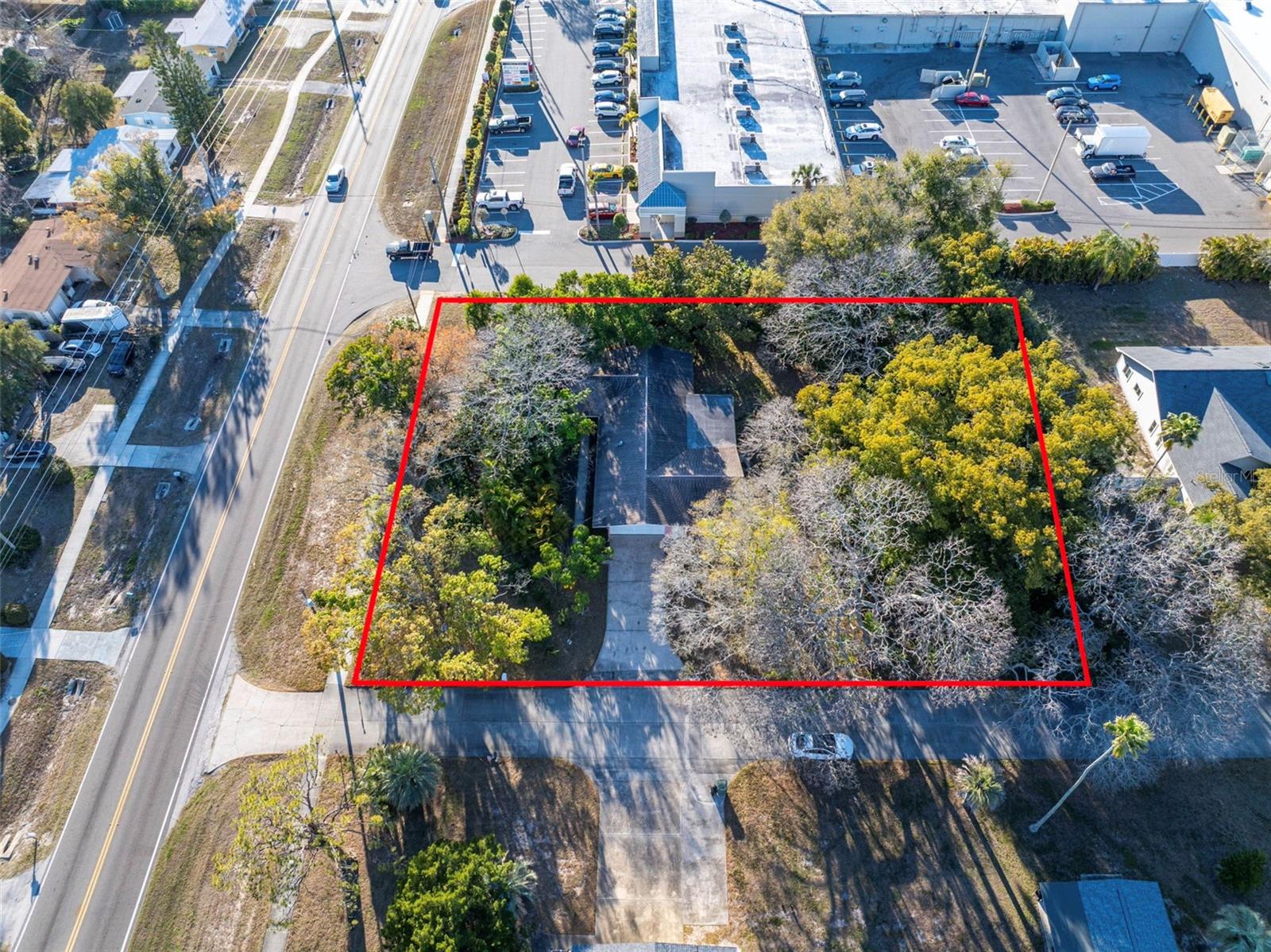 1546 BELLEAIR RD — photo 9