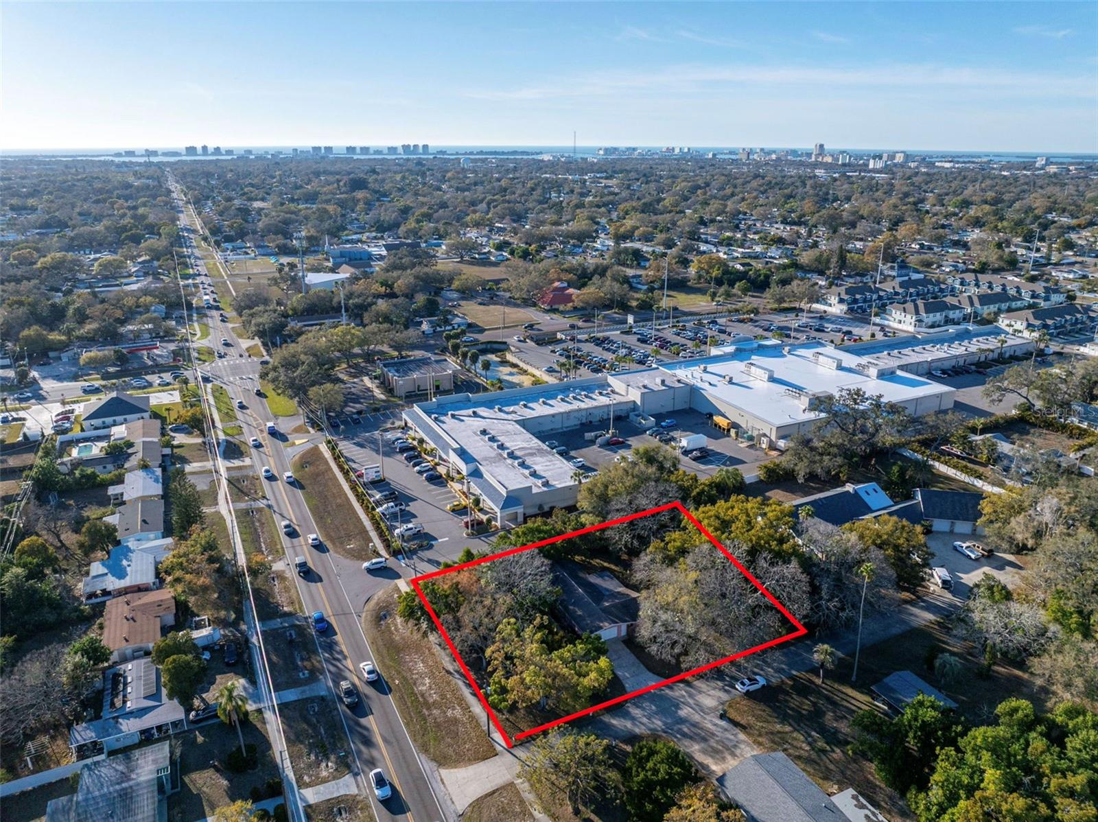 1546 BELLEAIR RD — photo 11