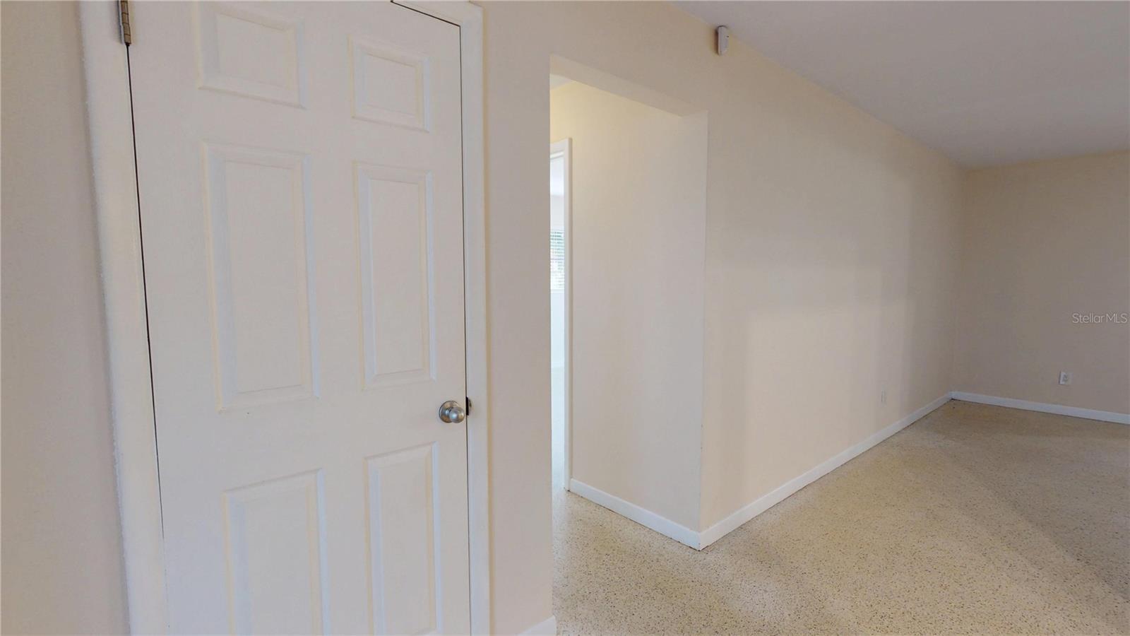 1546 BELLEAIR RD — photo 12