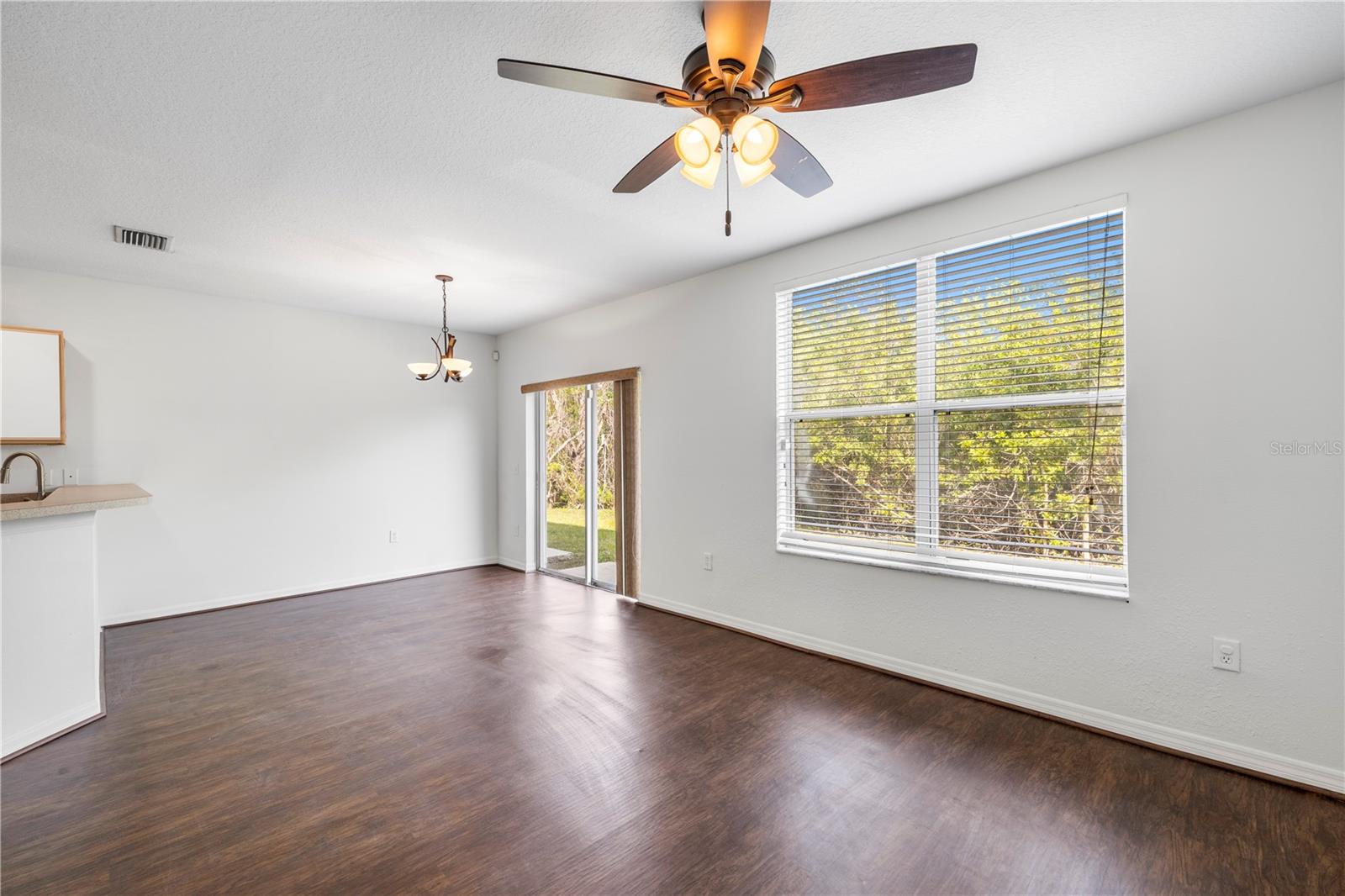 6229 OLIVEDALE DR — photo 19