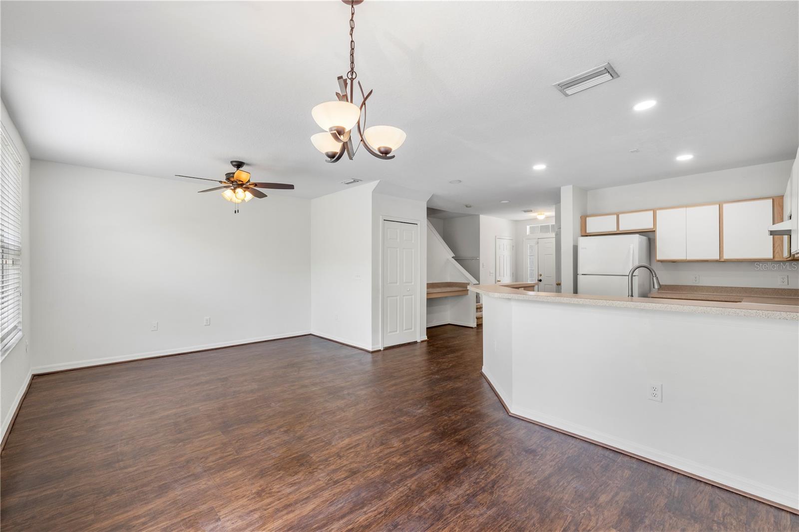 6229 OLIVEDALE DR — photo 20