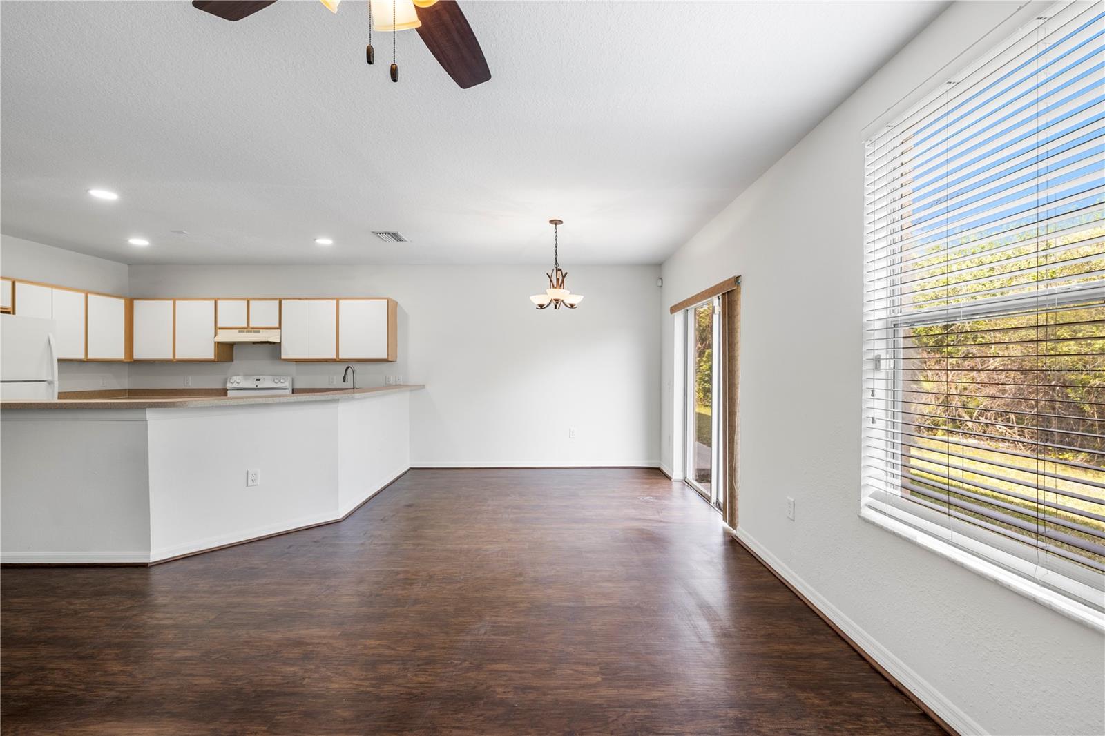 6229 OLIVEDALE DR — photo 18