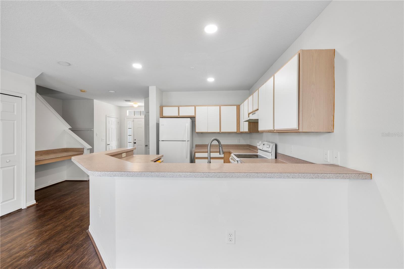 6229 OLIVEDALE DR — photo 11