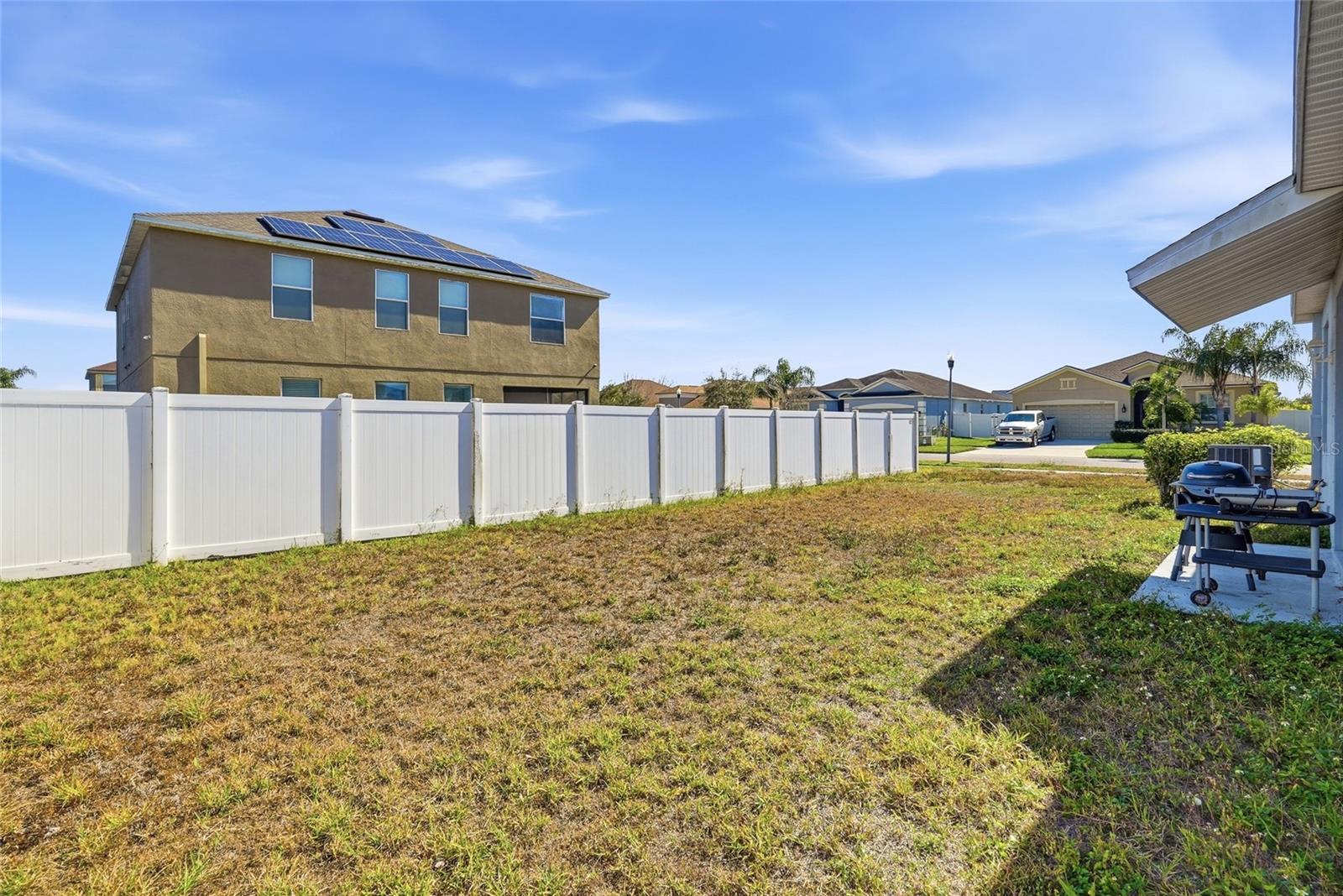 2444 DAKOTA ROCK DR — photo 33