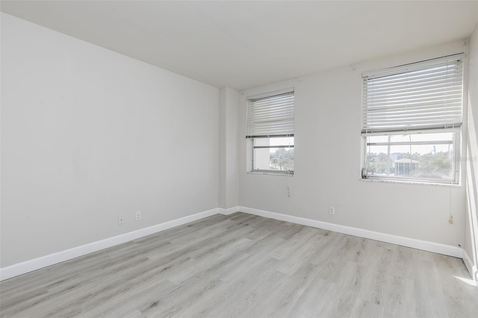 10355 PARADISE BLVD #213 — photo 26