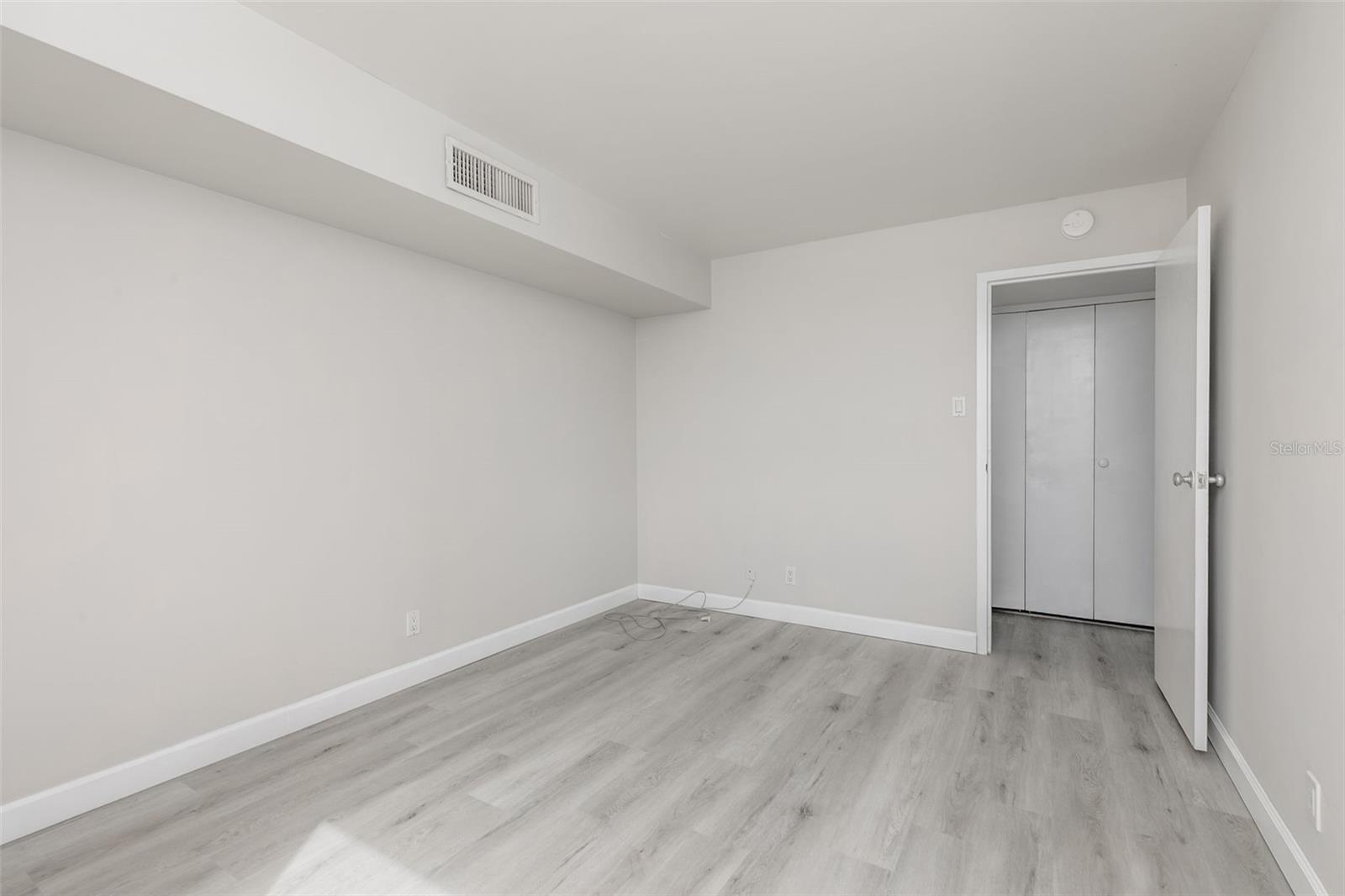 10355 PARADISE BLVD #213 — photo 32