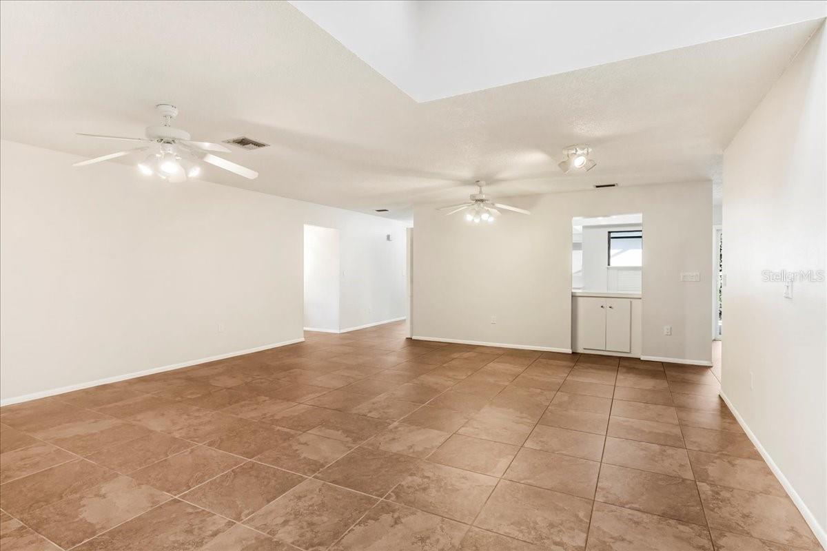 3820 GLEN OAKS MANOR DR — photo 8