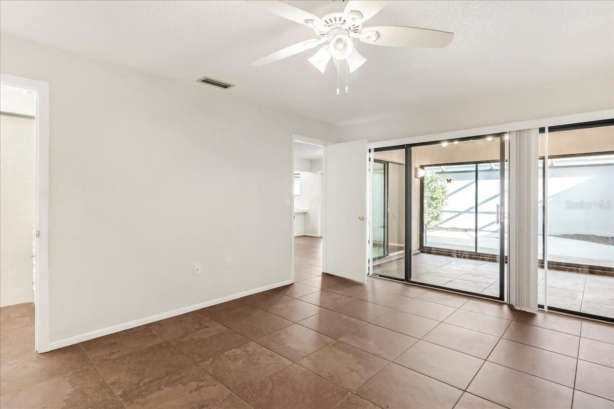 3820 GLEN OAKS MANOR DR — photo 29
