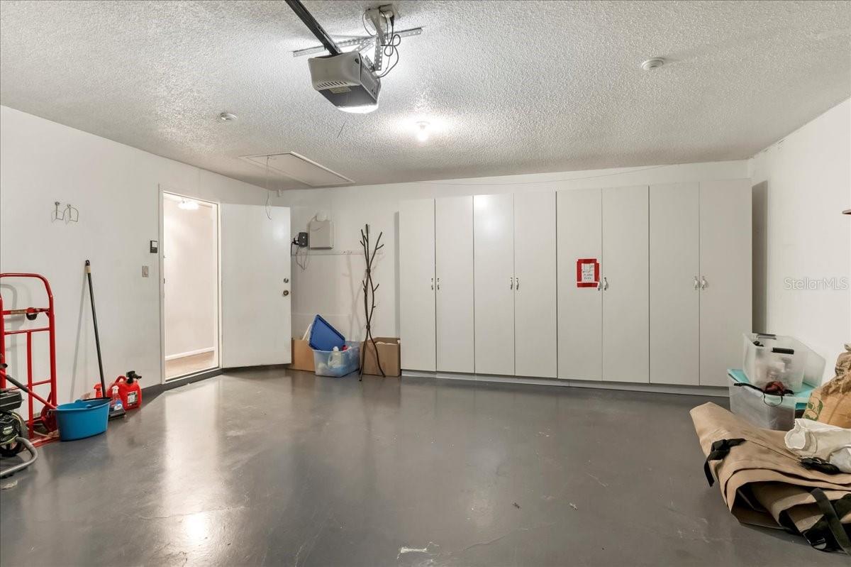 3820 GLEN OAKS MANOR DR — photo 39
