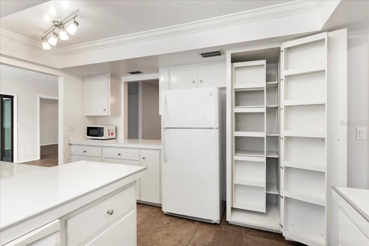 3820 GLEN OAKS MANOR DR — photo 15
