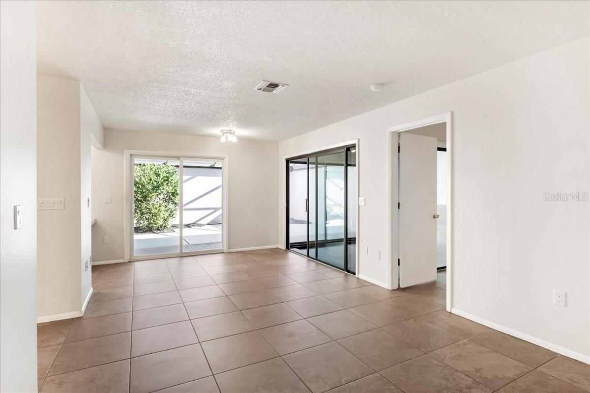 3820 GLEN OAKS MANOR DR — photo 22