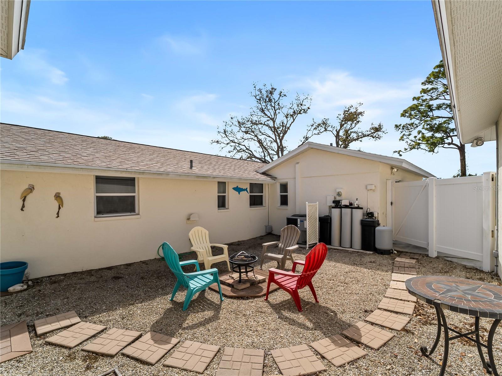 896 S VENICE BLVD — photo 44