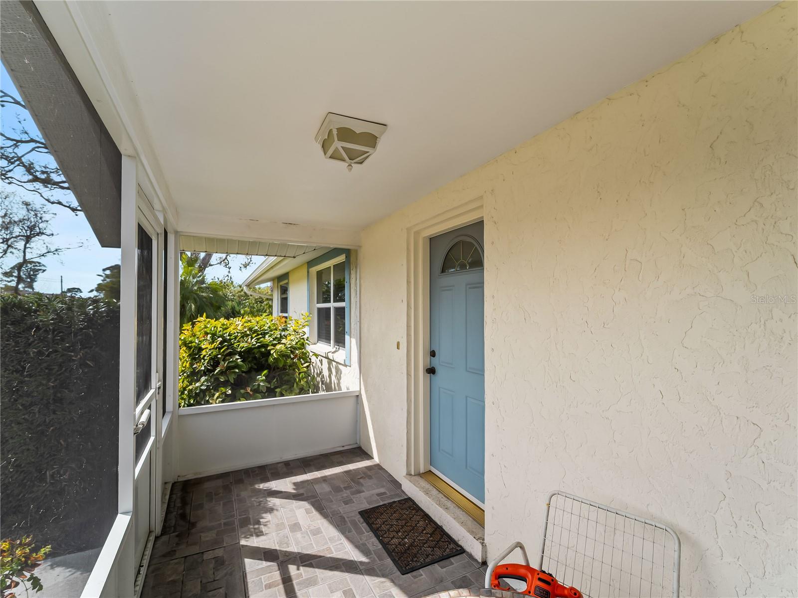 896 S VENICE BLVD — photo 10