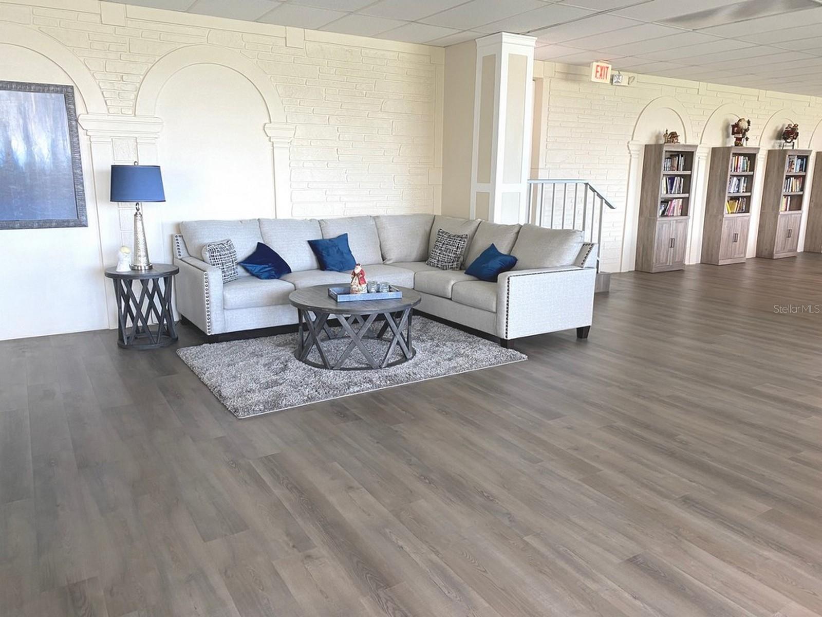 100 BLUFF VIEW DR #317A — photo 28