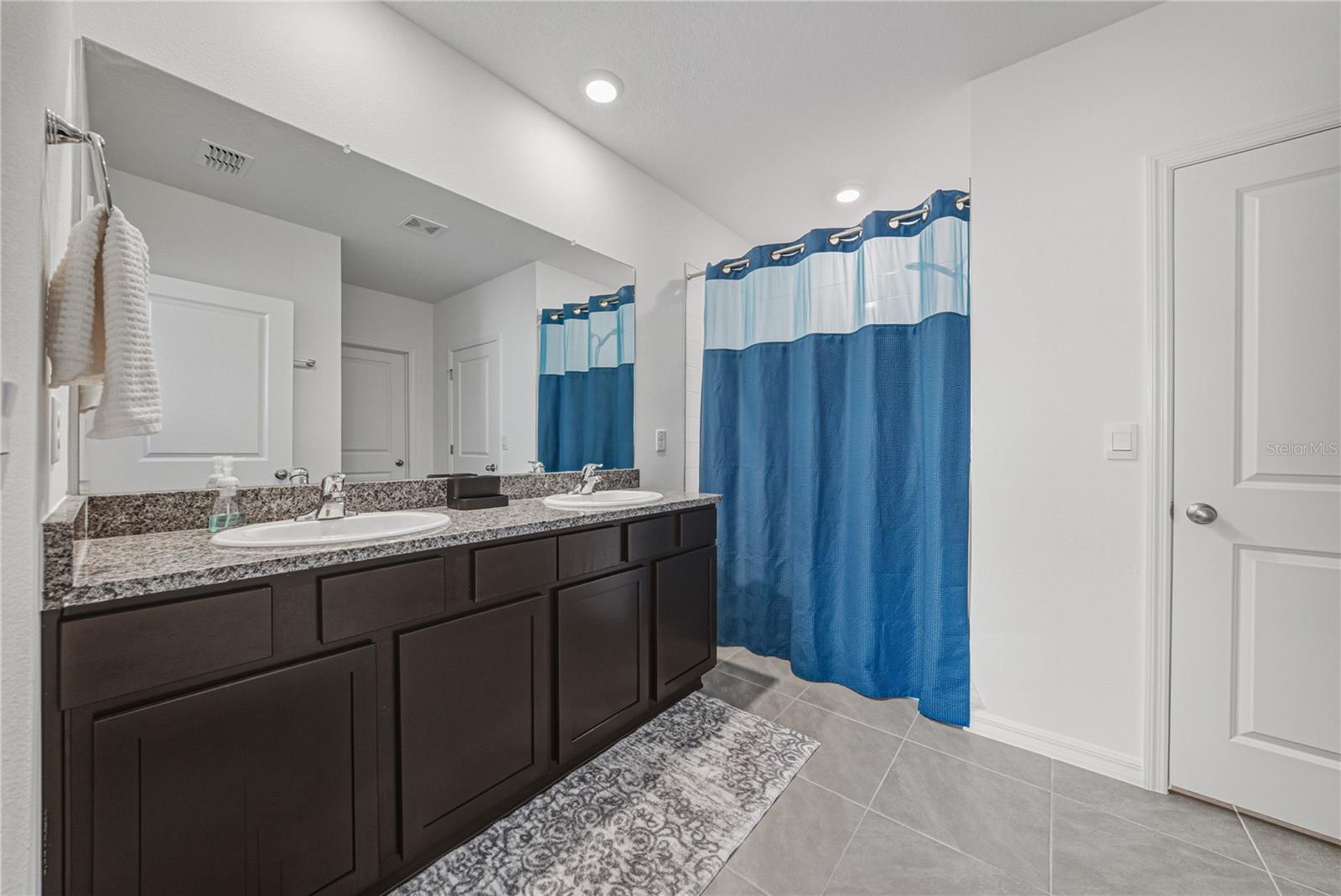 2741 GARDINER LN — photo 20
