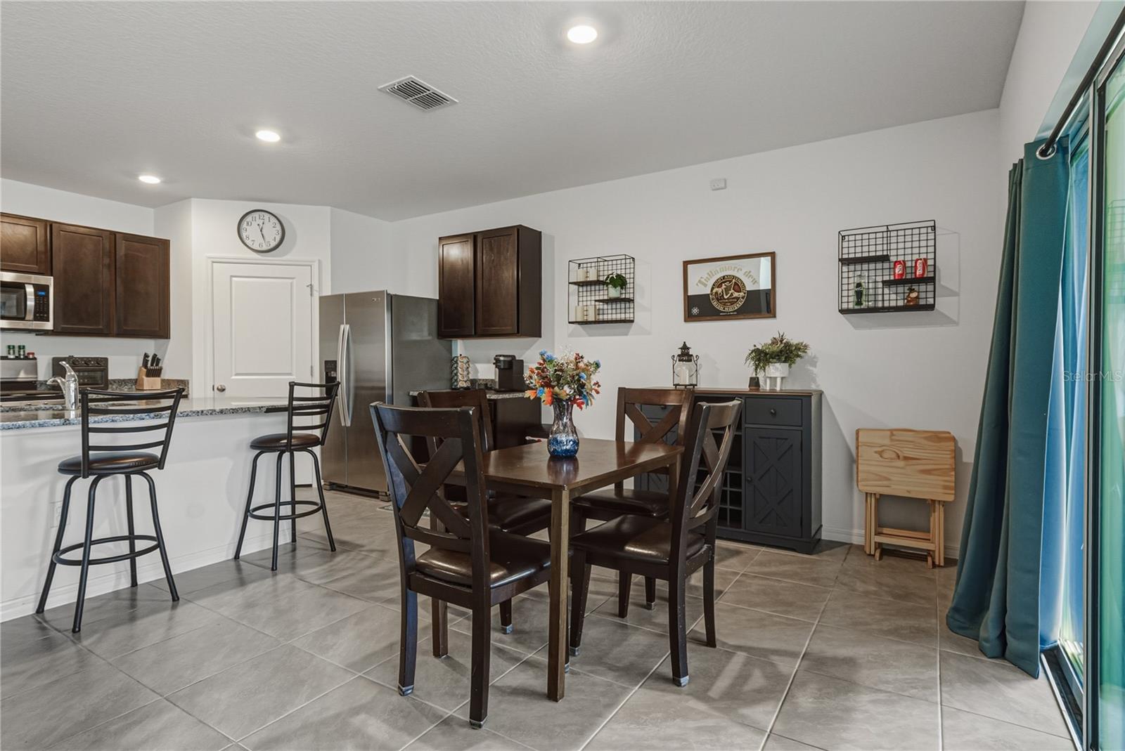 2741 GARDINER LN — photo 16