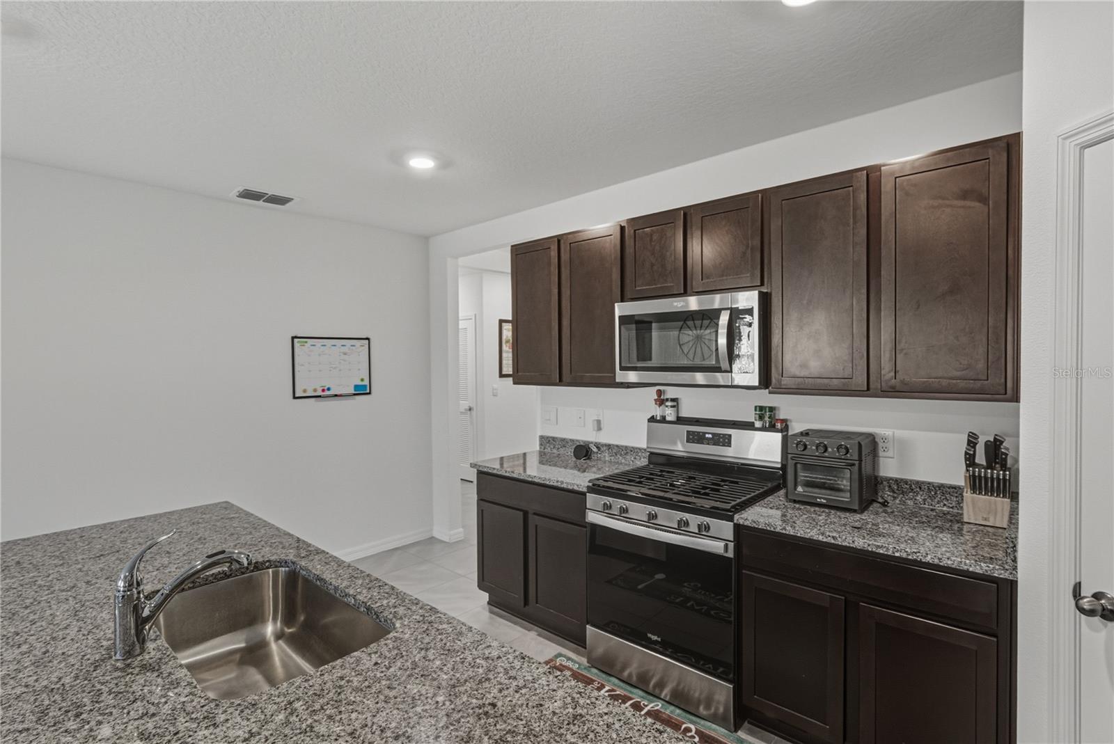 2741 GARDINER LN — photo 15