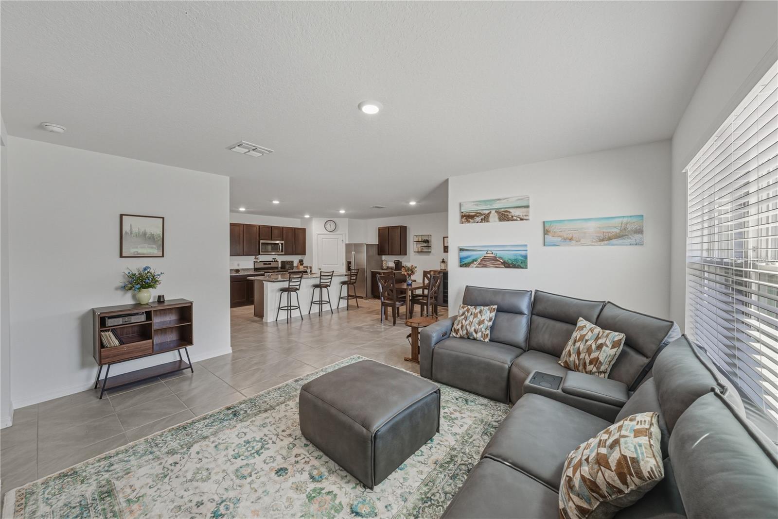 2741 GARDINER LN — photo 6