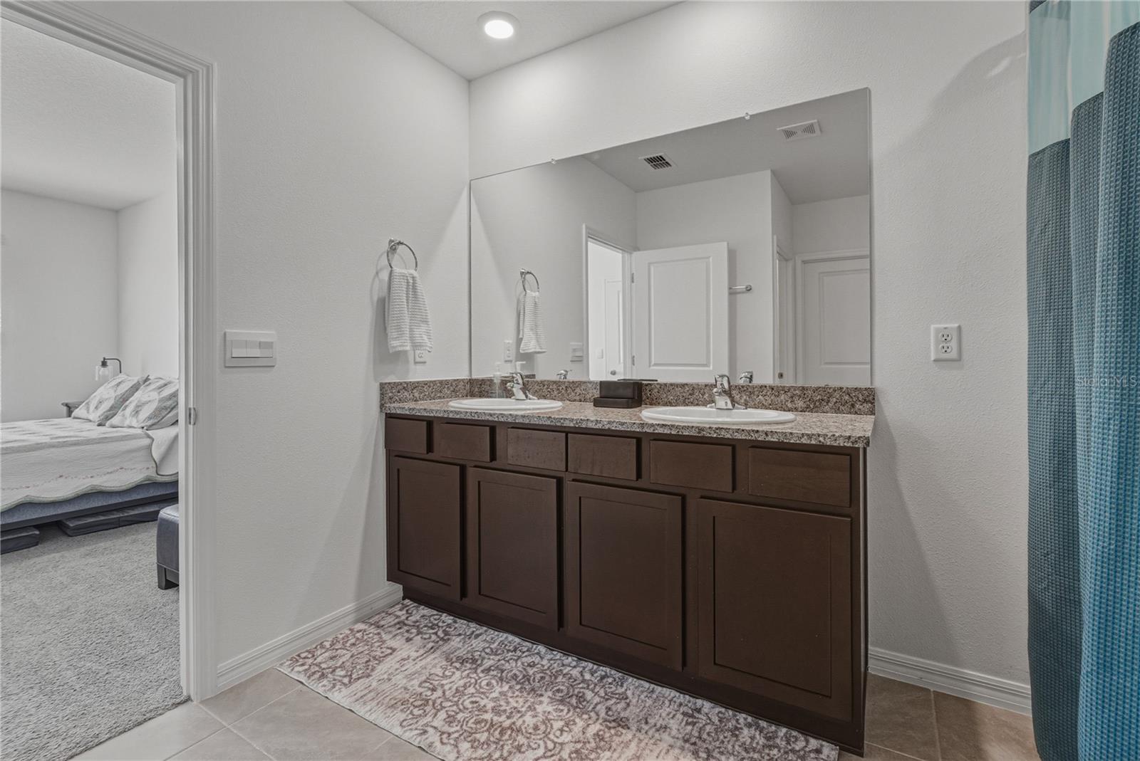 2741 GARDINER LN — photo 21