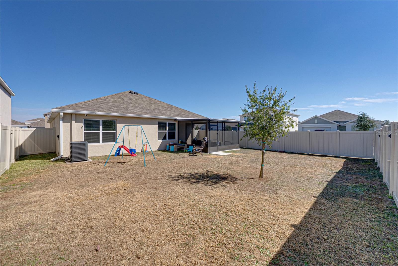 2741 GARDINER LN — photo 34