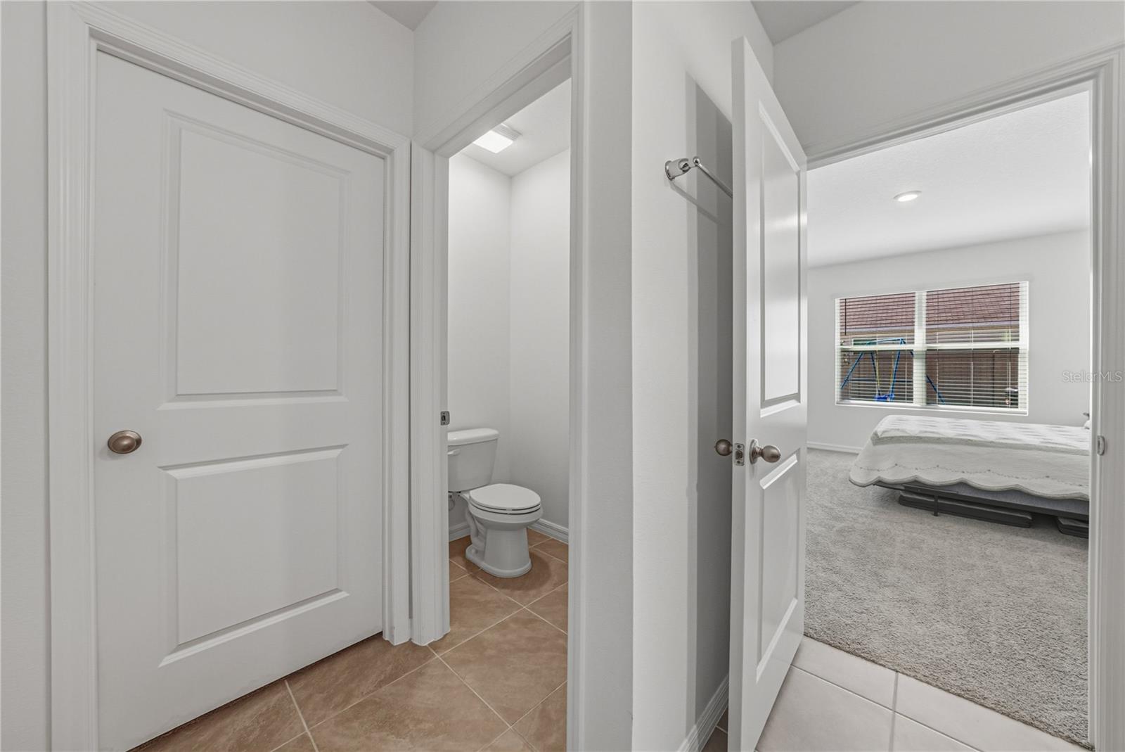 2741 GARDINER LN — photo 22