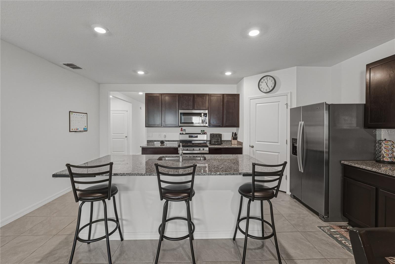 2741 GARDINER LN — photo 10