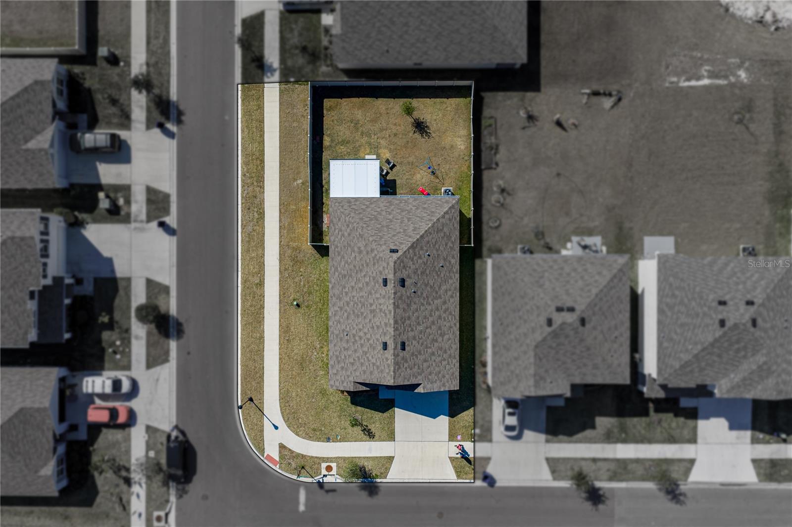 2741 GARDINER LN — photo 3