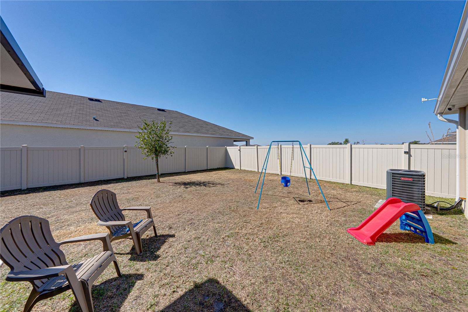 2741 GARDINER LN — photo 36