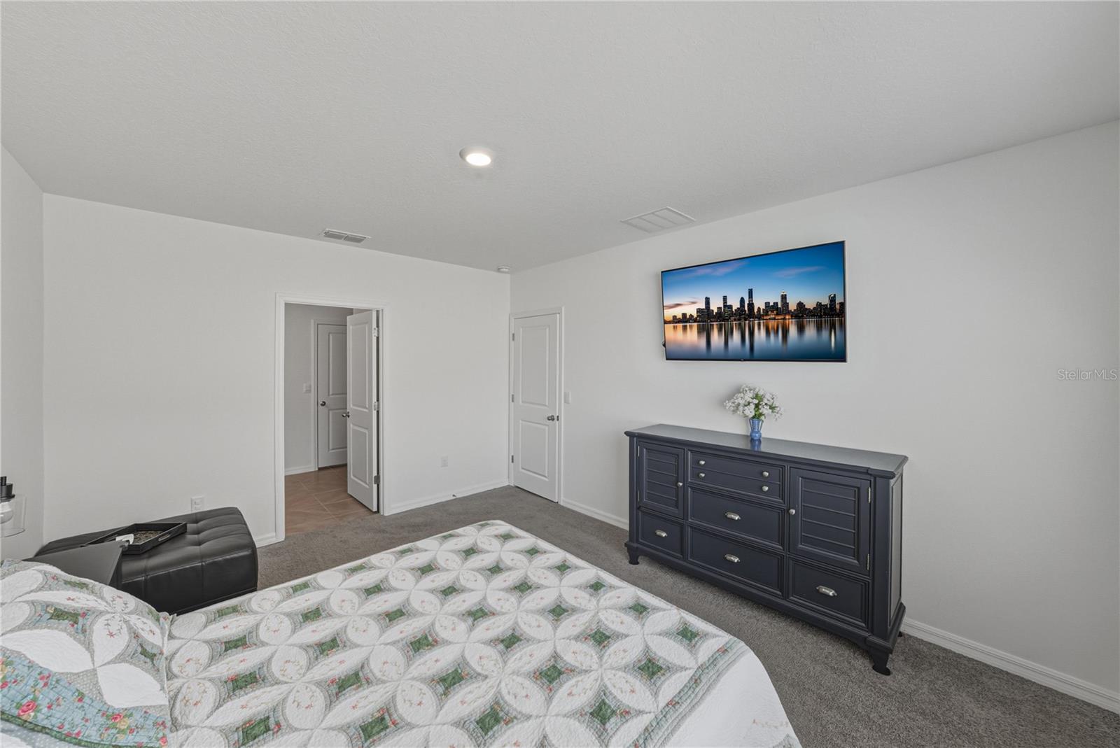 2741 GARDINER LN — photo 19