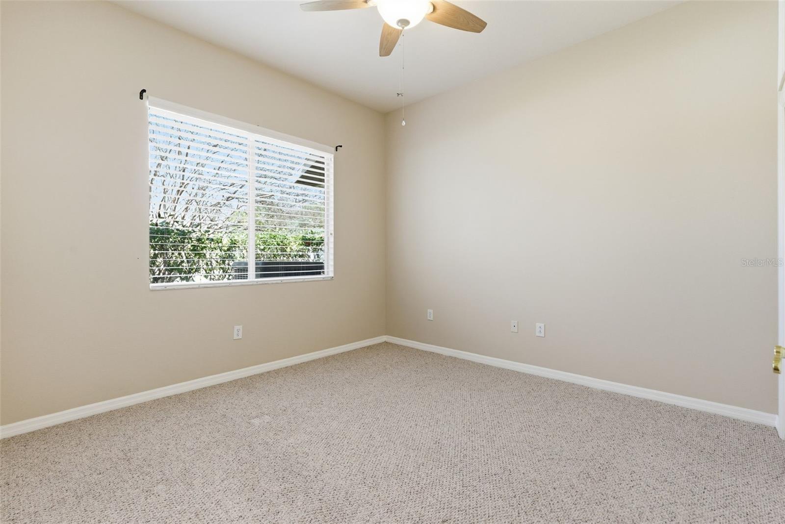 915 VISTA VERDE LN — photo 27