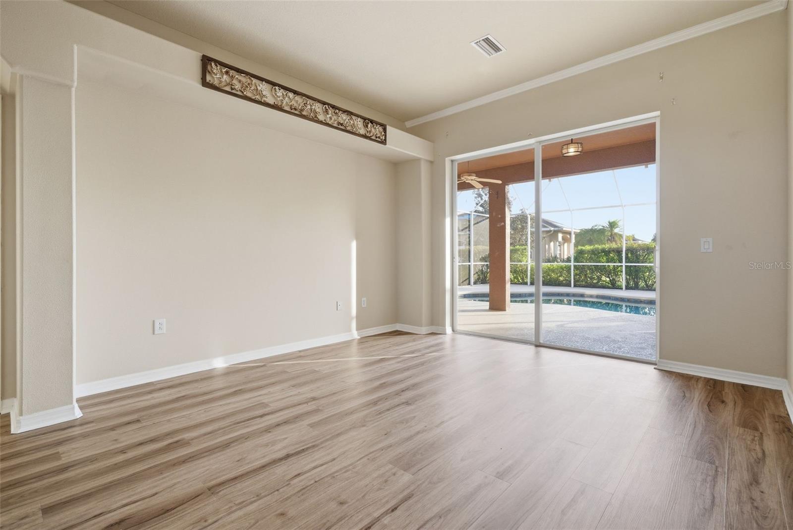 915 VISTA VERDE LN — photo 5