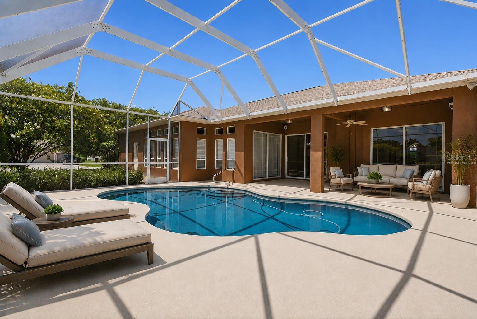 915 VISTA VERDE LN — photo 13