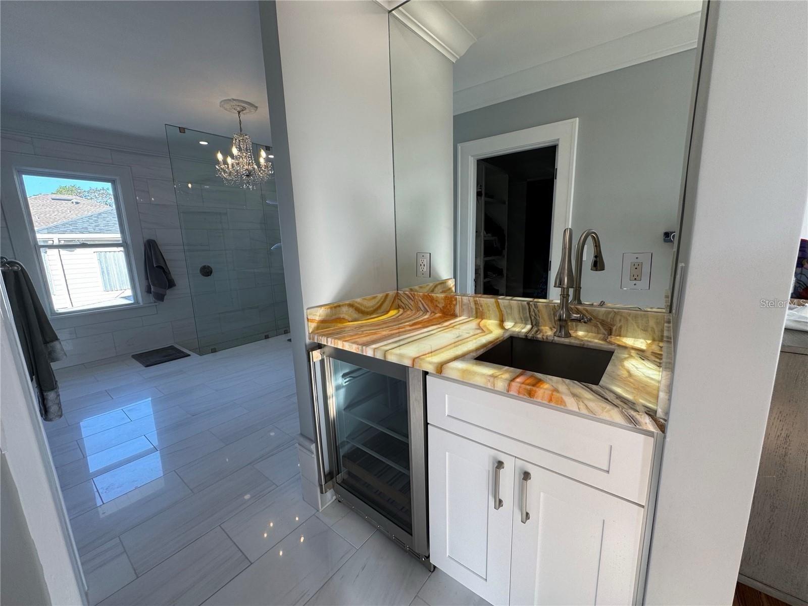 2041 BEACH DR SE — photo 25