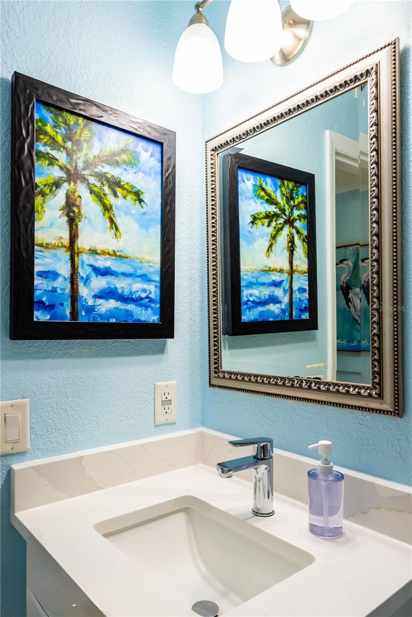 2506 N ROCKY POINT DR #275 — photo 18