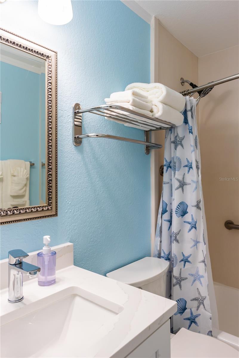 2506 N ROCKY POINT DR #275 — photo 17