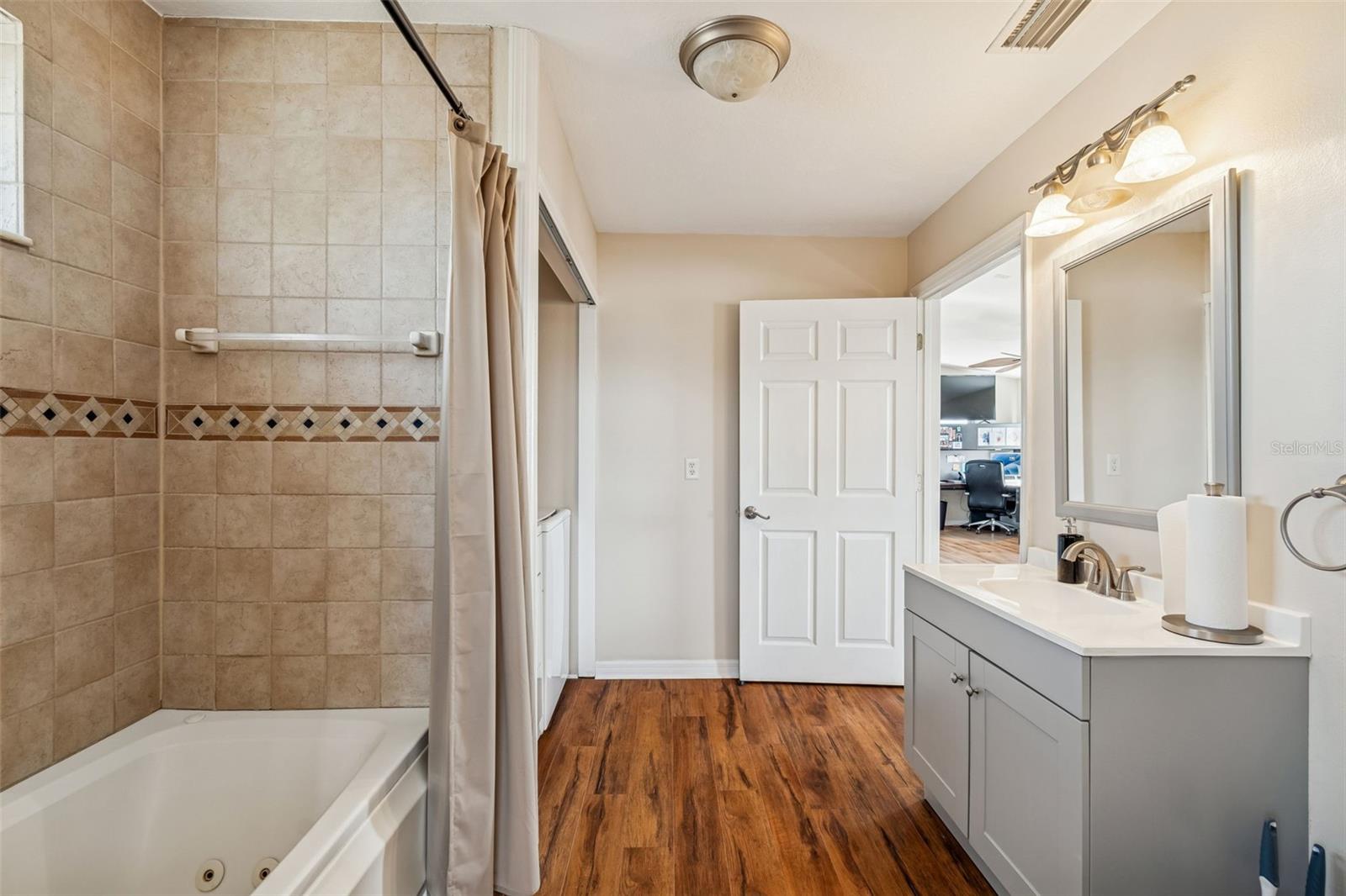 4026 MCINTOSH ESTATES LN — photo 39