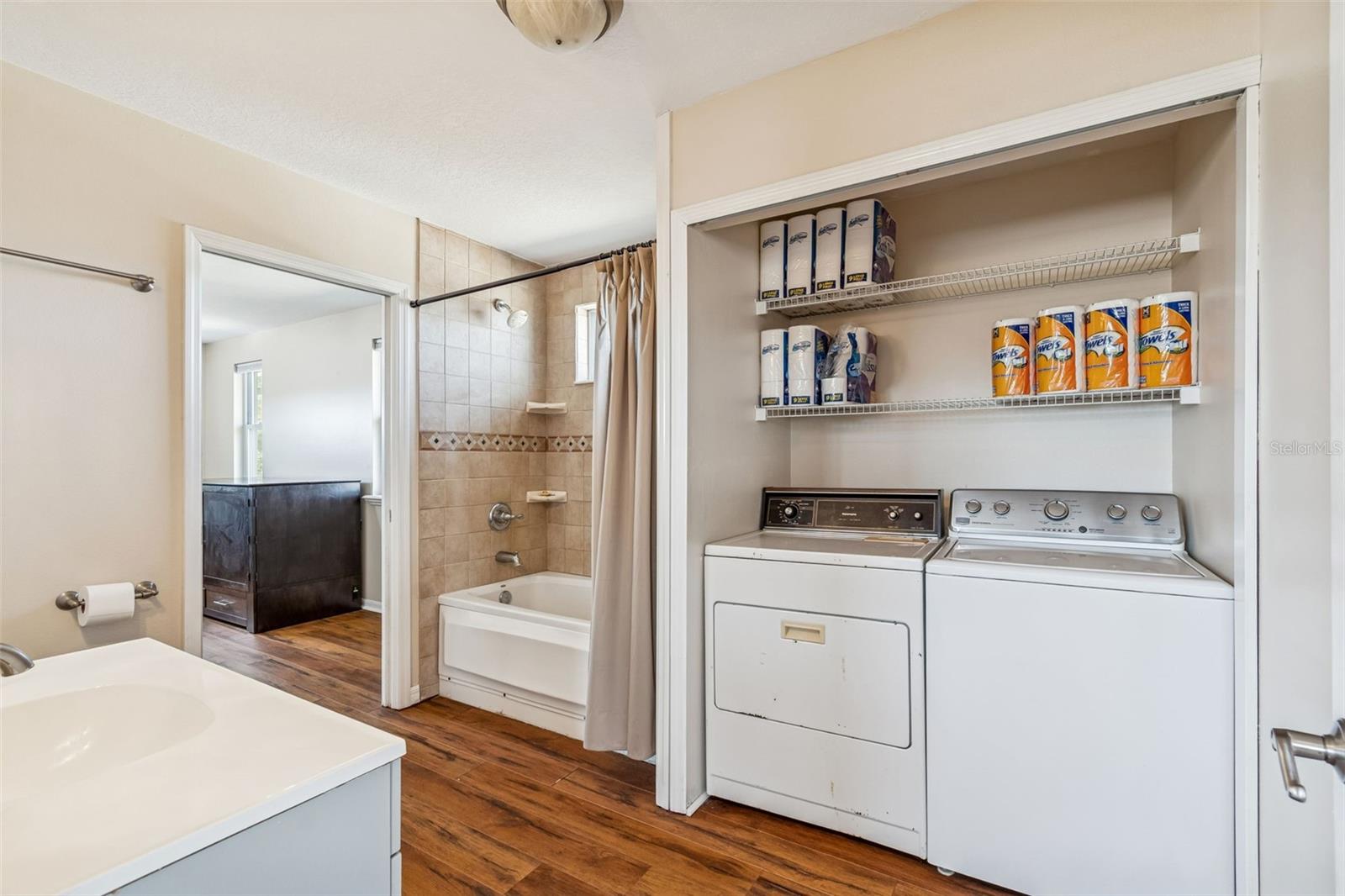 4026 MCINTOSH ESTATES LN — photo 34