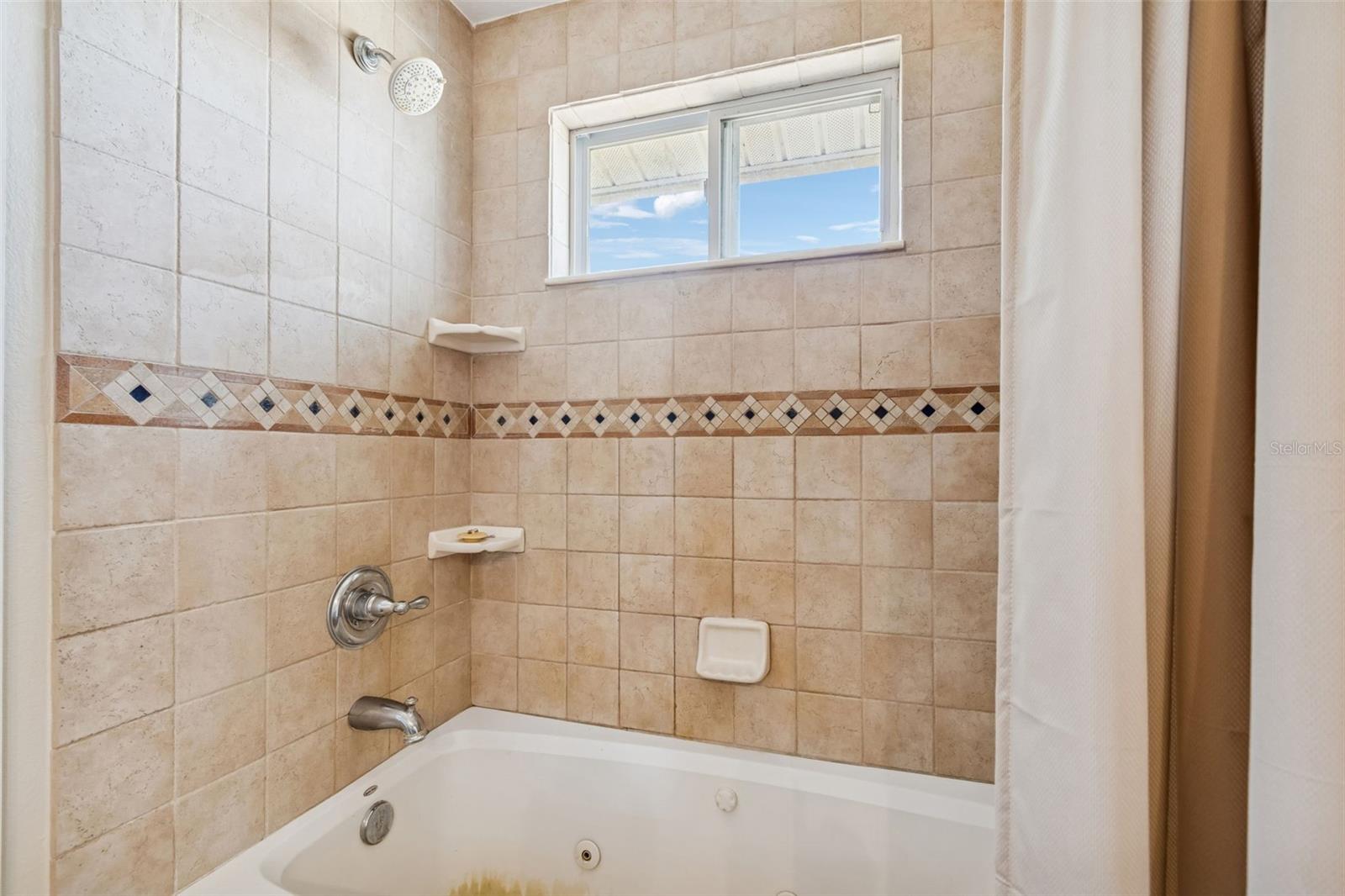 4026 MCINTOSH ESTATES LN — photo 37