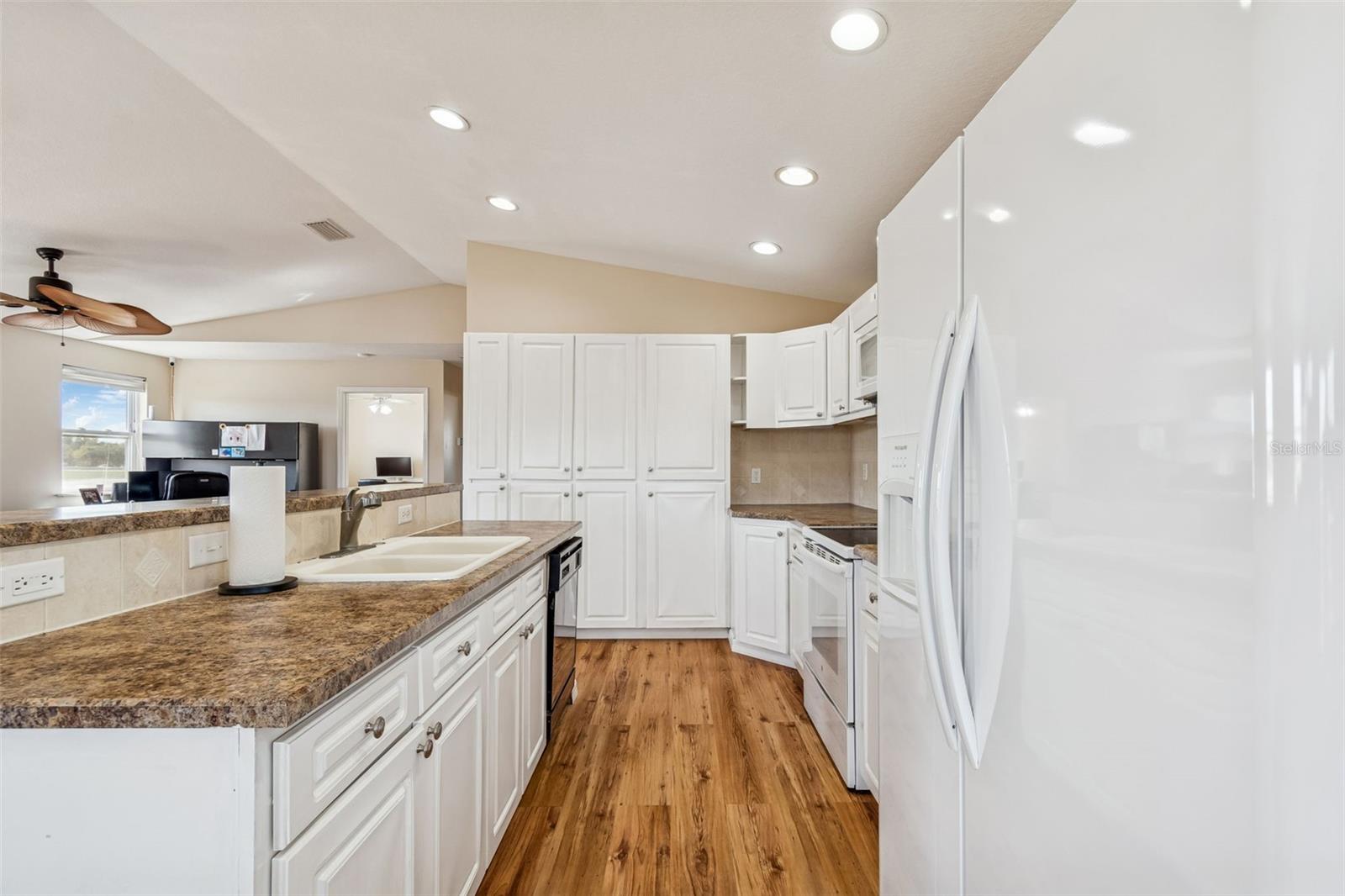 4026 MCINTOSH ESTATES LN — photo 25